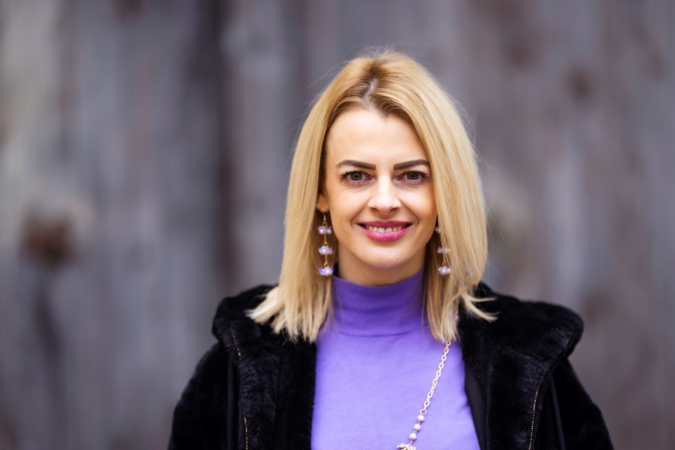 People-Shooting, Sedcard-Foto von Elli 2023, Thielen Fotografie und Film
