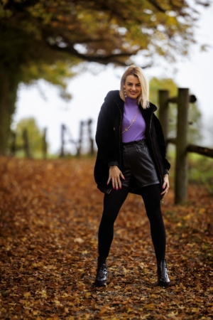 People-Shooting, Sedcard-Foto von Elli 2023, Thielen Fotografie und Film