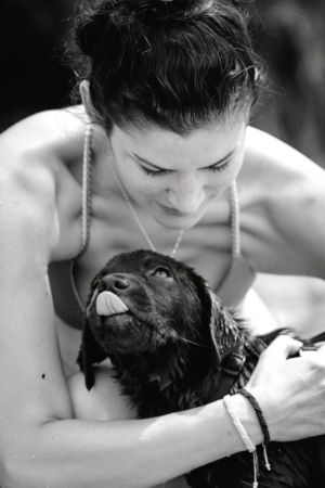 People-Shooting, Portraitfoto von junger Frau am sommerlichen Ammersee, Thielen Fotografie und Film