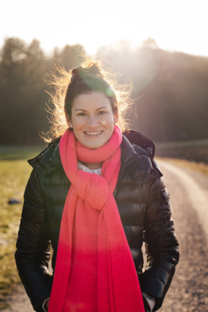 People-Shooting, Portraitshooting von junger Frau in der Natur, Thielen Fotografie und Film