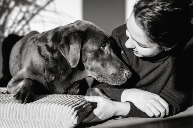 People-Shooting, Shooting mit Hund und junger Frau, Thielen Fotografie und Film